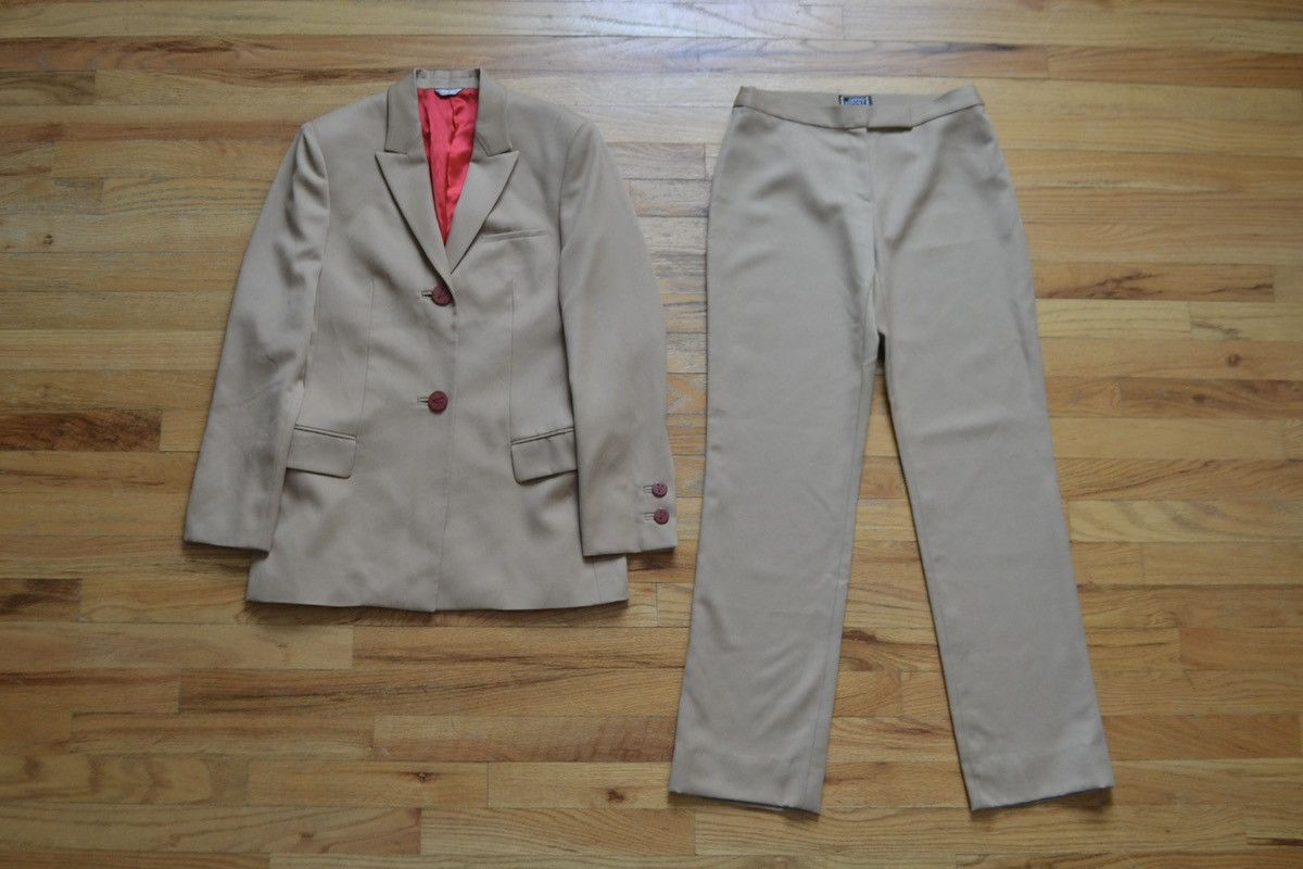 Versace FW1999 Contrast Red Rayon Lined Wool Pant Suit Size M / US 6-8 / IT 42-44 - 1 Thumbnail