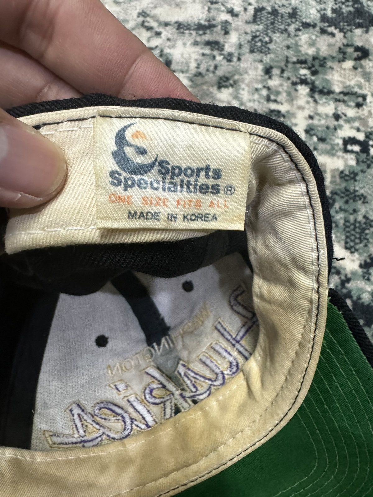 NCAA × Sports Specialties × Vintage WASHINGTON HUSKIES SCRIPT SNAPBACK HAT CAP Size ONE SIZE - 7 Thumbnail