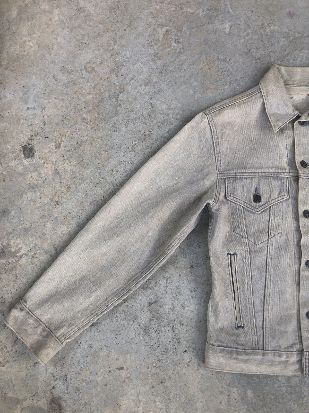 Levi's Vintage 80’s Levi’s Denim Jacket Distressed Denim Size US S / EU 44-46 / 1 - 4 Thumbnail