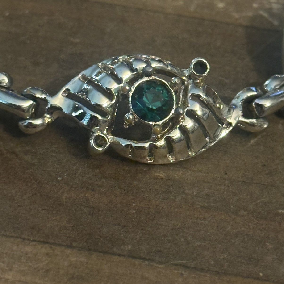 Vintage Vintage gold tone green evil eye link bracelet Size ONE SIZE - 4 Thumbnail