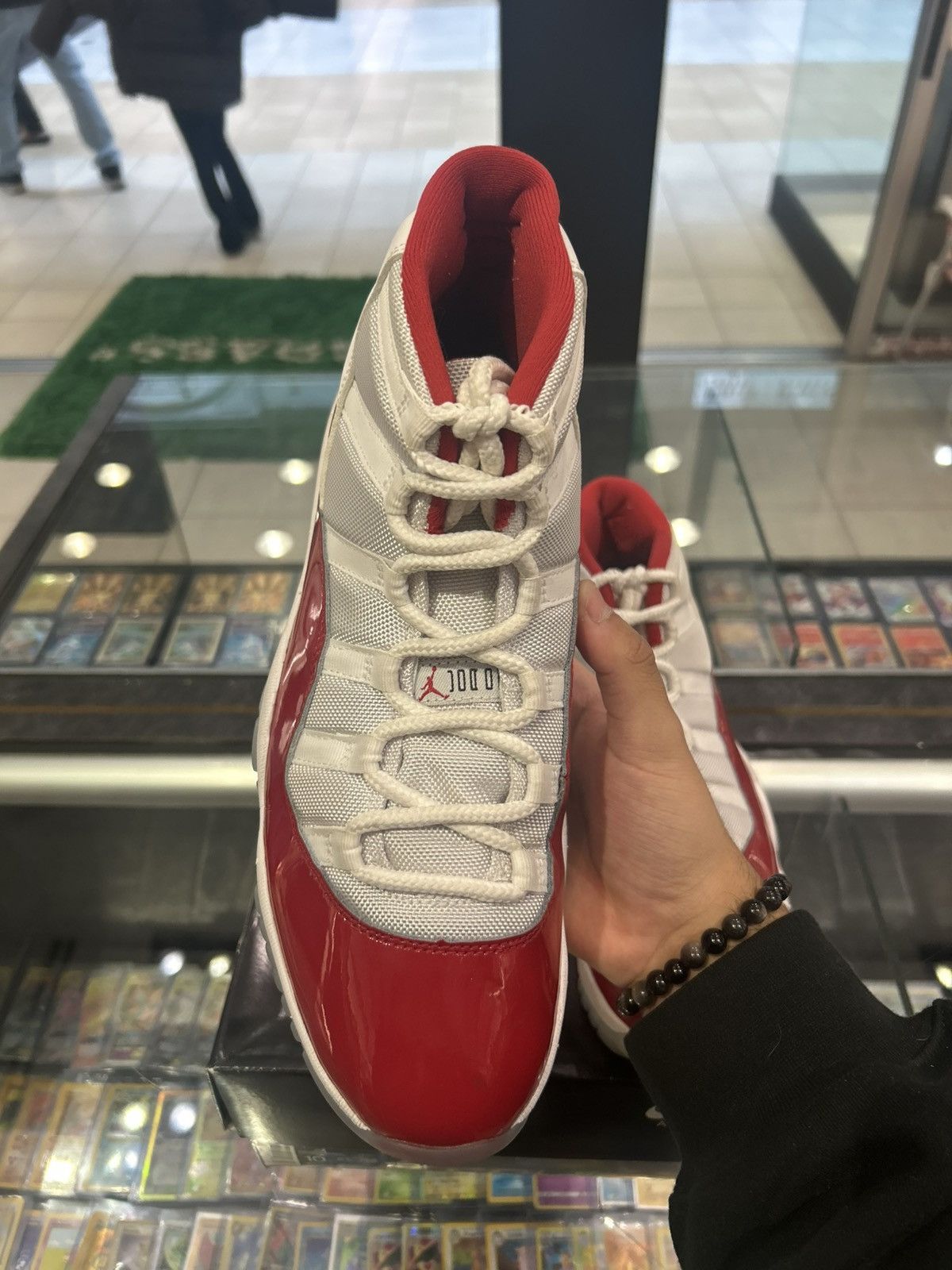 Jordan Brand Jordan 11 Cherry 2022 Size US 10 / EU 43 - 6 Thumbnail
