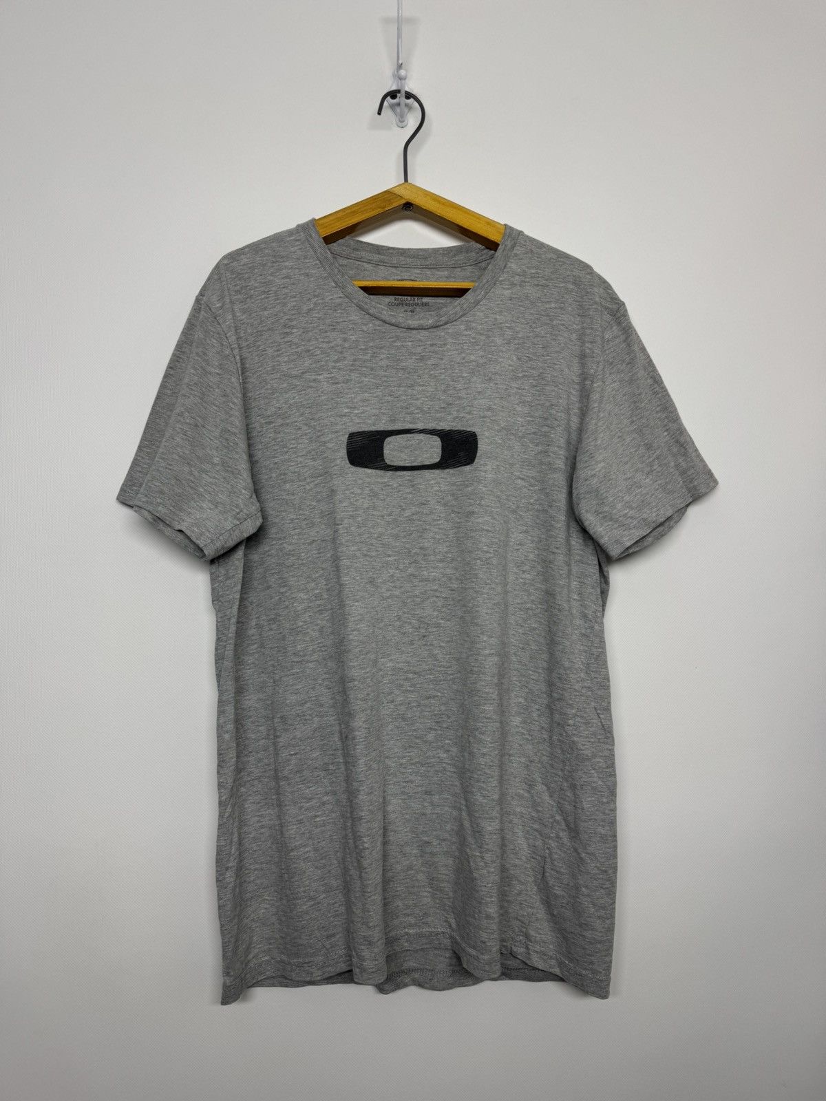 Oakley Vintage OAKLEY Center Logo T Shirt Blue Hype Rare Gorpcore Size US S / EU 44-46 / 1 - 5 Thumbnail