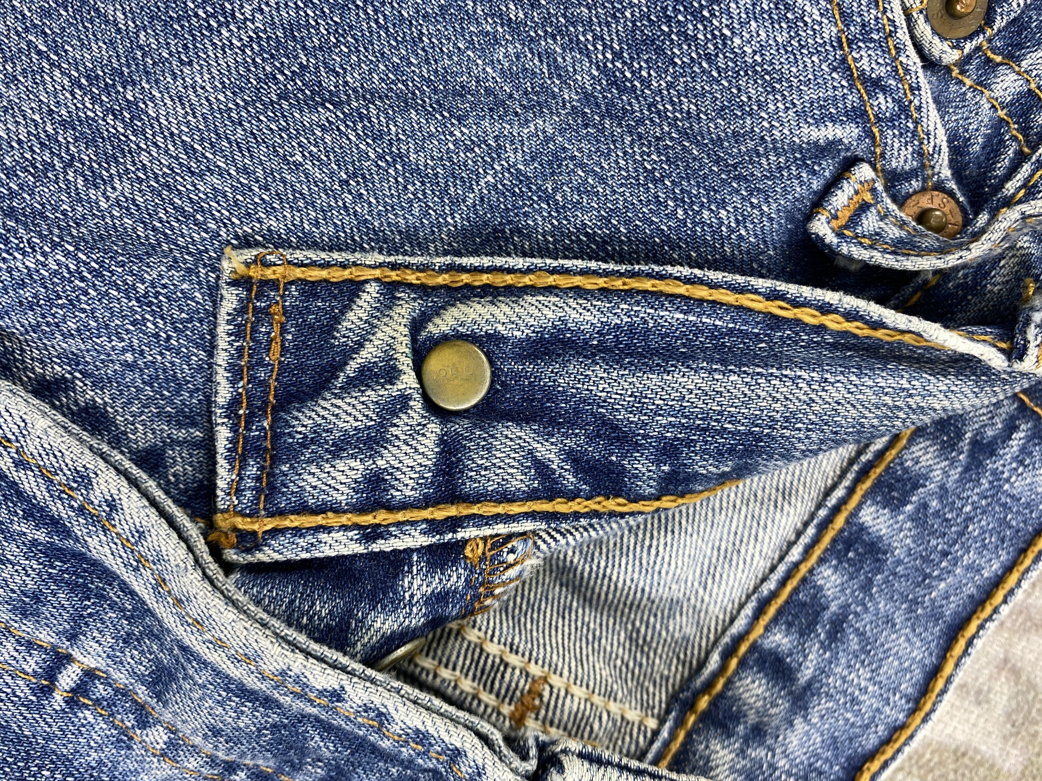 Levi's Vintage Levis 501 hysteric style Jeans 31x14 - JN3036 Size US 31 - 6 Thumbnail