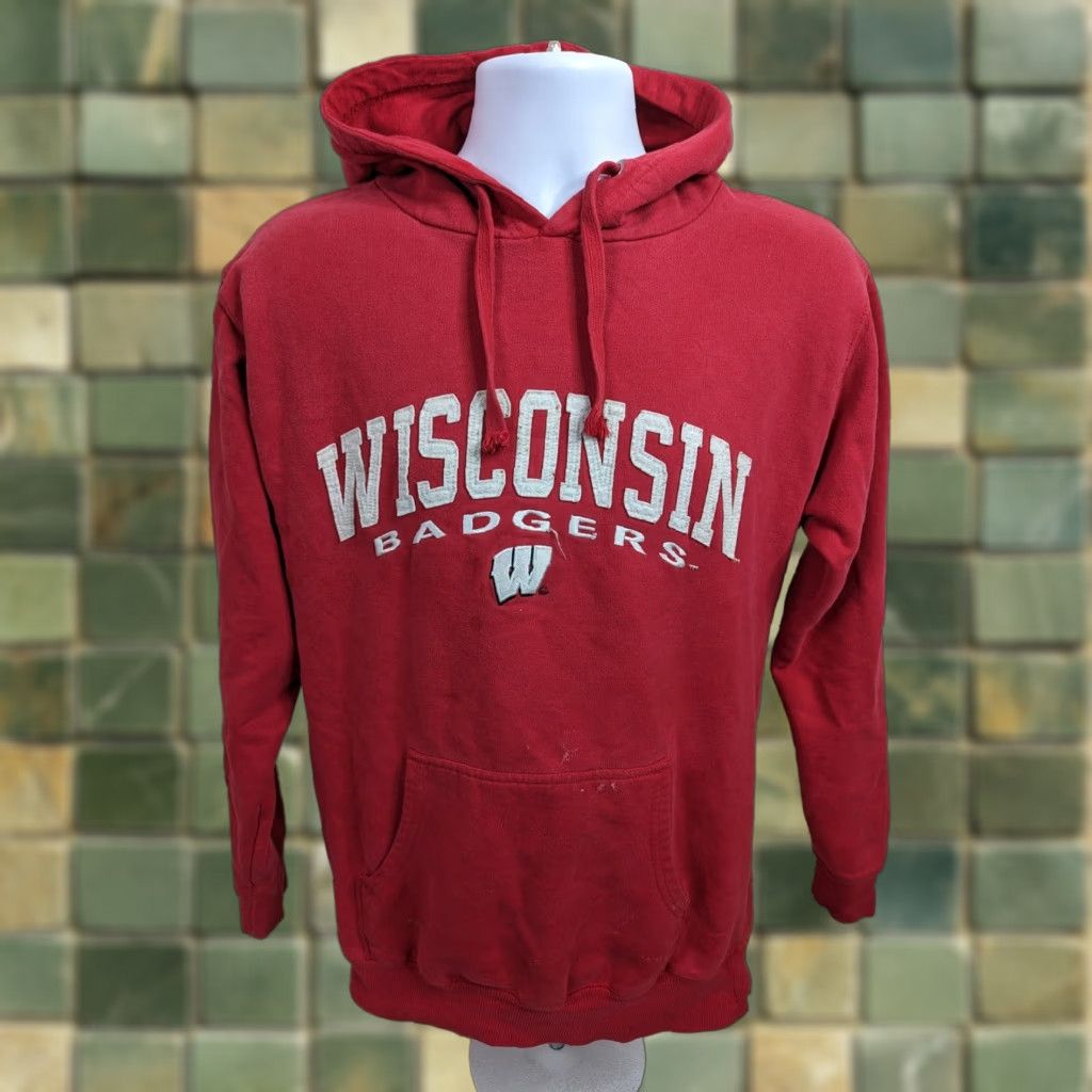 Vintage VINTAGE Wisconsin Badger Hoodie Unisex Adults Hoodie Medium Red Distressed Hooded Sweatshirt Size US S / EU 44-46 / 1 - 1 Thumbnail