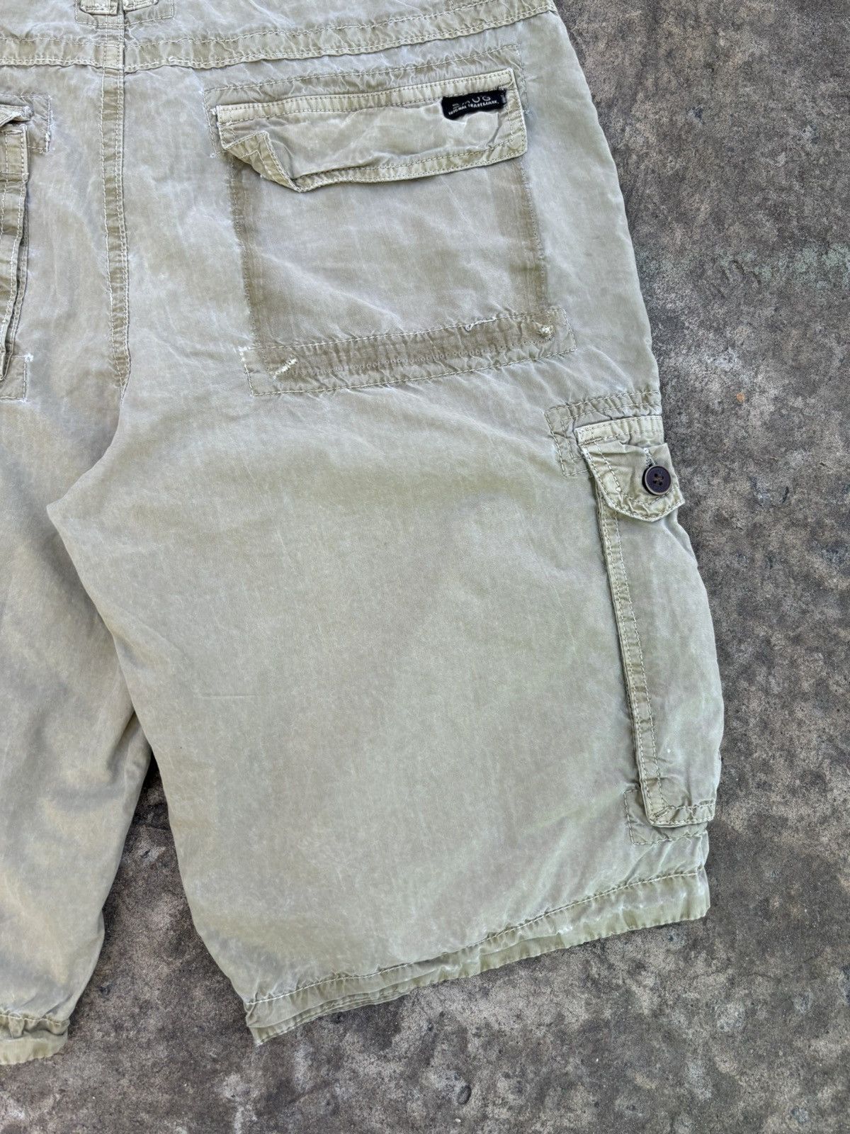 Japanese Brand Vintage Dyedwash Khaki Cargo Short Size US 32 / EU 48 - 8 Thumbnail