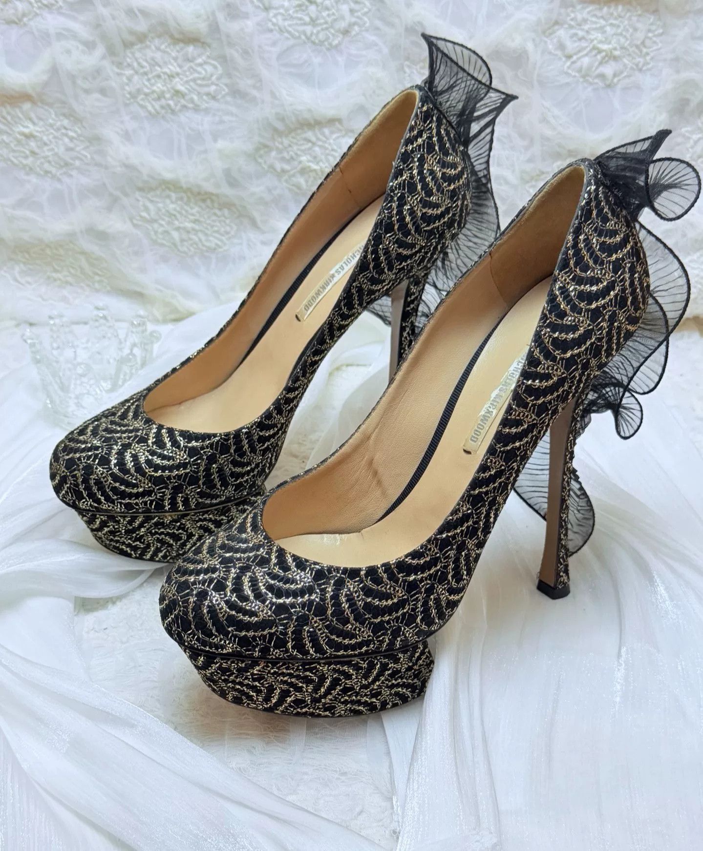 Nicholas Kirkwood Nicholas Kirkwood Limited Embroidered Black Lowtop Sneake... Size US 9 / IT 39 - 1 Thumbnail