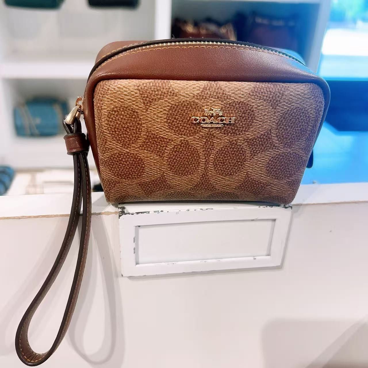 Coach Pouch Wristlet In Signature Canvas CW907 Size ONE SIZE - 1 Thumbnail