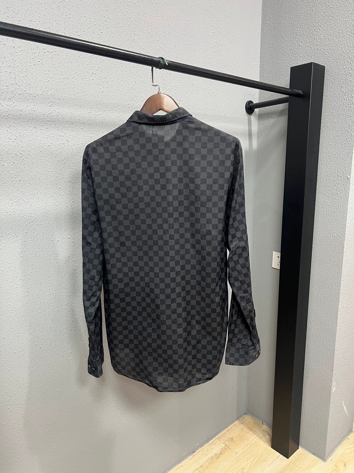 Louis Vuitton Louis Vuitton LV checkered shirt Size US XXL / EU 58 / 5 - 2 Thumbnail