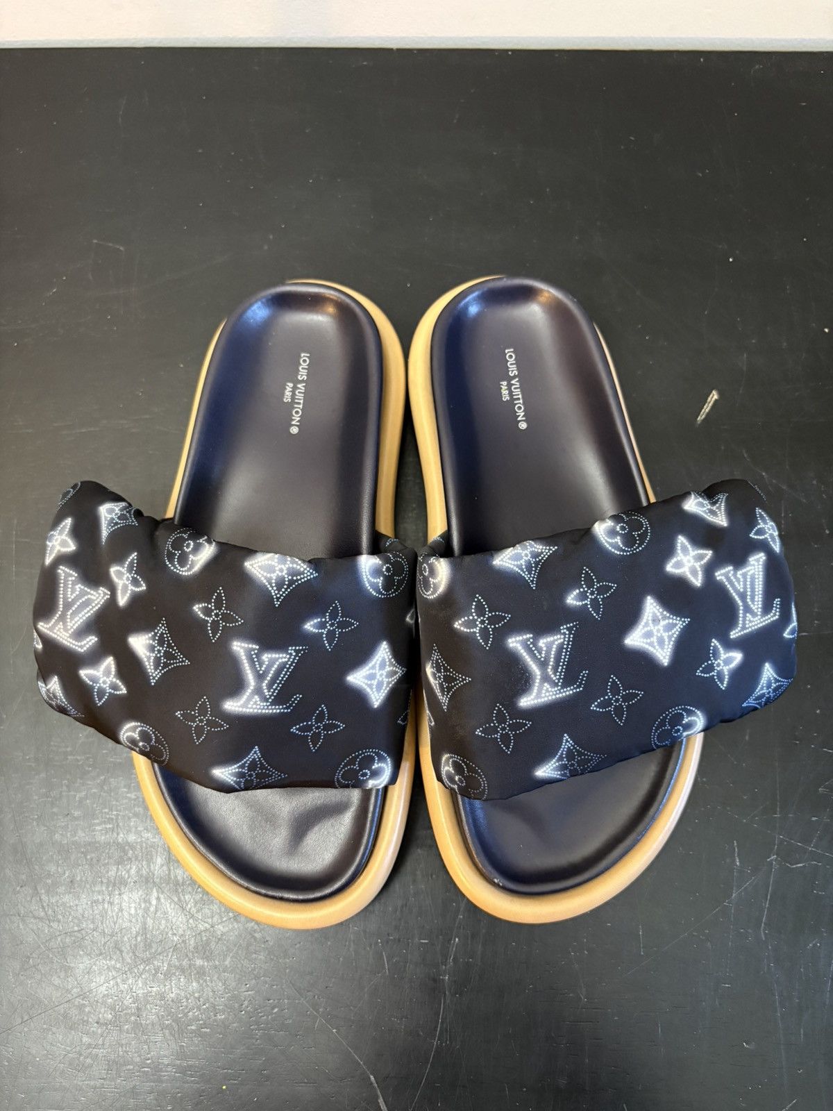 Louis Vuitton Louis Vuitton Pool Pillow Flat Comfort Mule Slide Navy Blue Size US 8 / IT 38 - 2 Thumbnail
