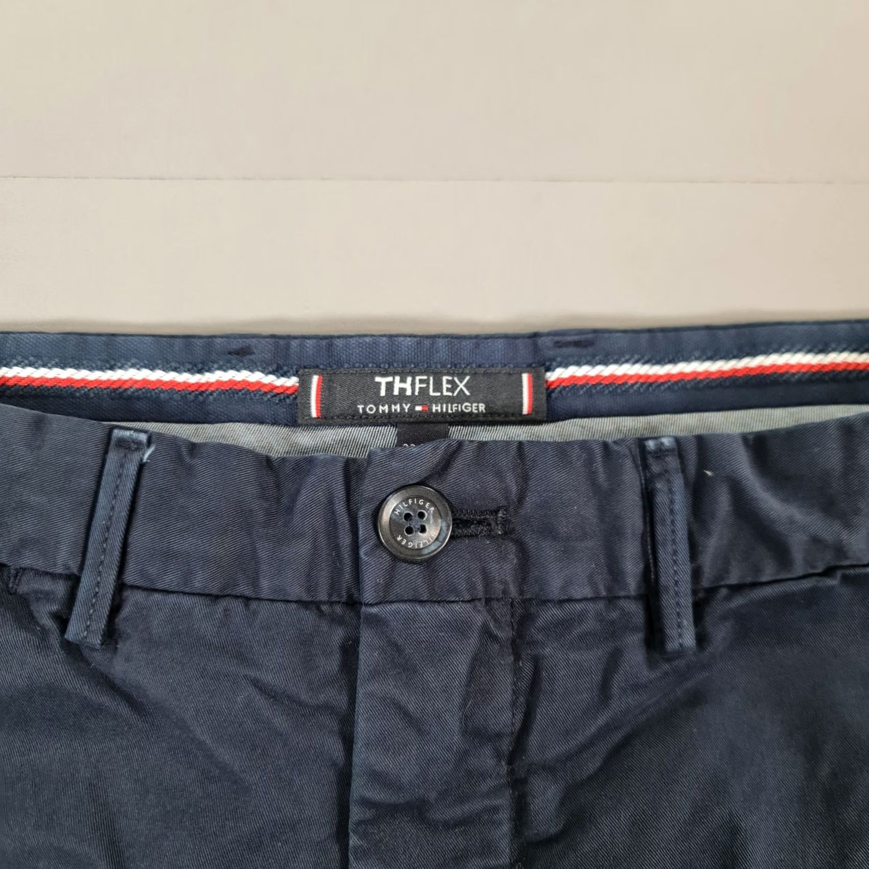 Tommy Hilfiger VINTAGE Tommy Hilfiger Mens Chino Trousers Navy Blue W33 L32 Hampton Slim Stretch Pants Size US 33 - 3 Thumbnail