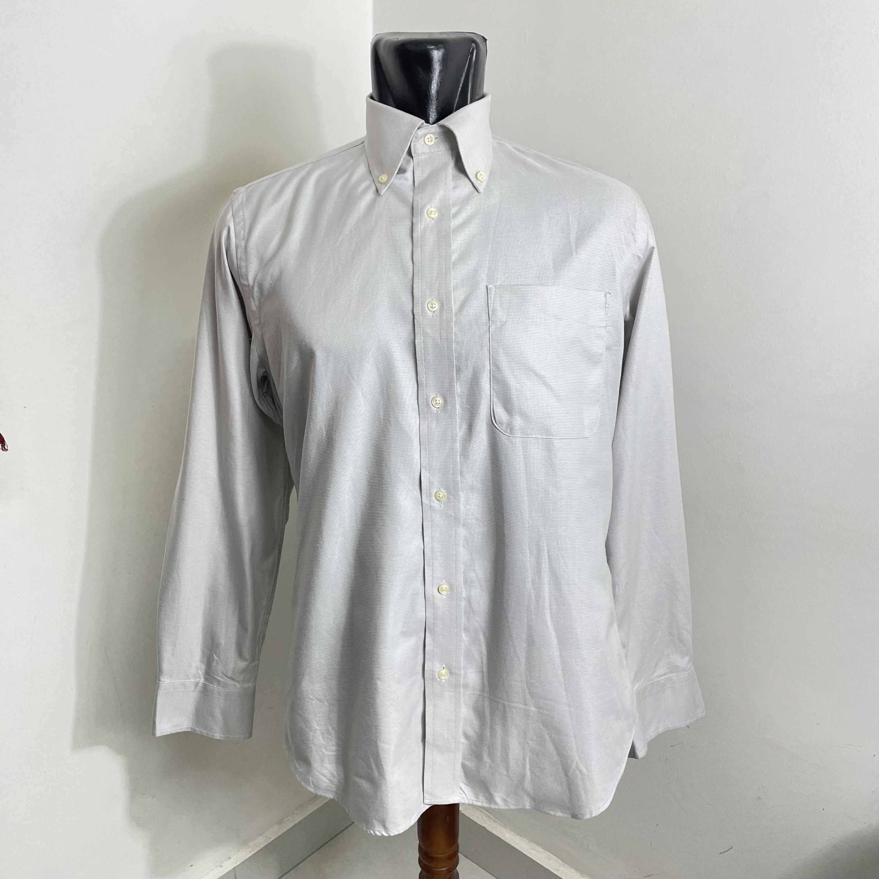 Uniqlo ⭐️SALE⭐️ [M] UNIQLO OXFORD SHIRT Size US M / EU 48-50 / 2 - 1 Thumbnail