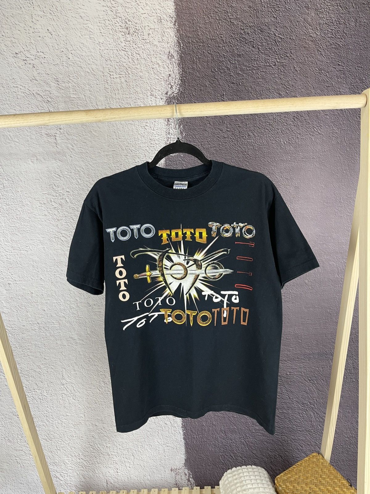 Band Tees × Gildan × Vintage TOTO falling in between Gildan vintage European tour 2007 Size US M / EU 48-50 / 2 - 3 Thumbnail