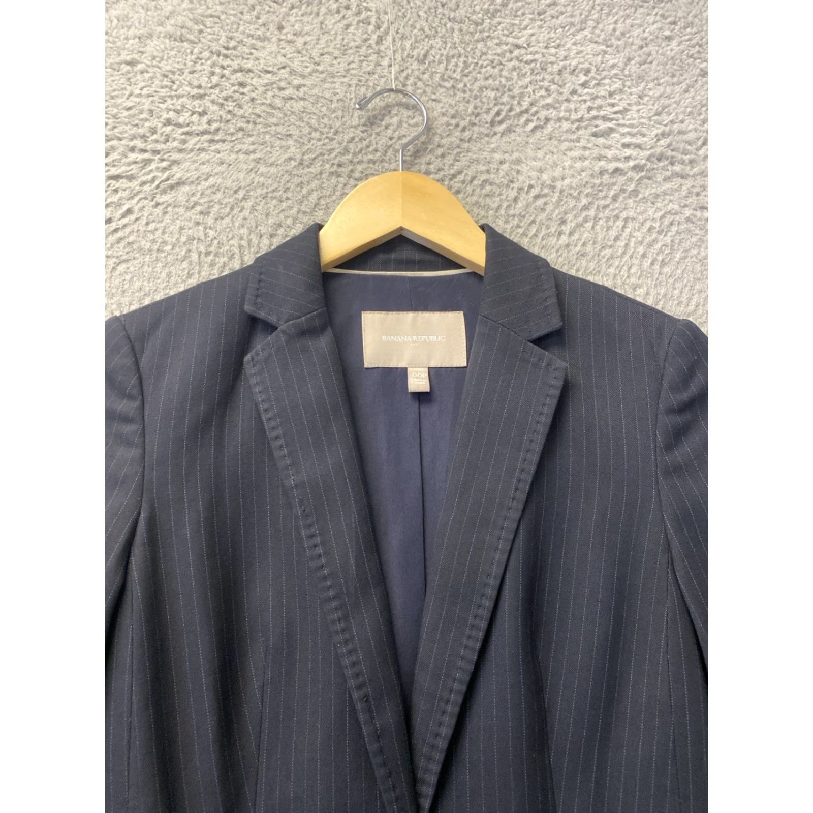 Banana Republic Banana Republic Blazer Jacket Women’s 00P One-button Lined Pinstripe Black Blazer (Jacket) Womens Size XXS / US 00 / IT 34 - 3 Thumbnail