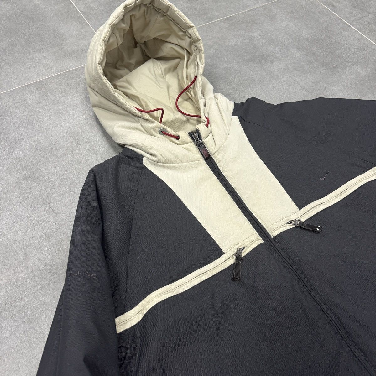 Nike Vintage Nike Nylon Insulated Hooded Jacket 90s Men Size M Size US M / EU 48-50 / 2 - 5 Thumbnail