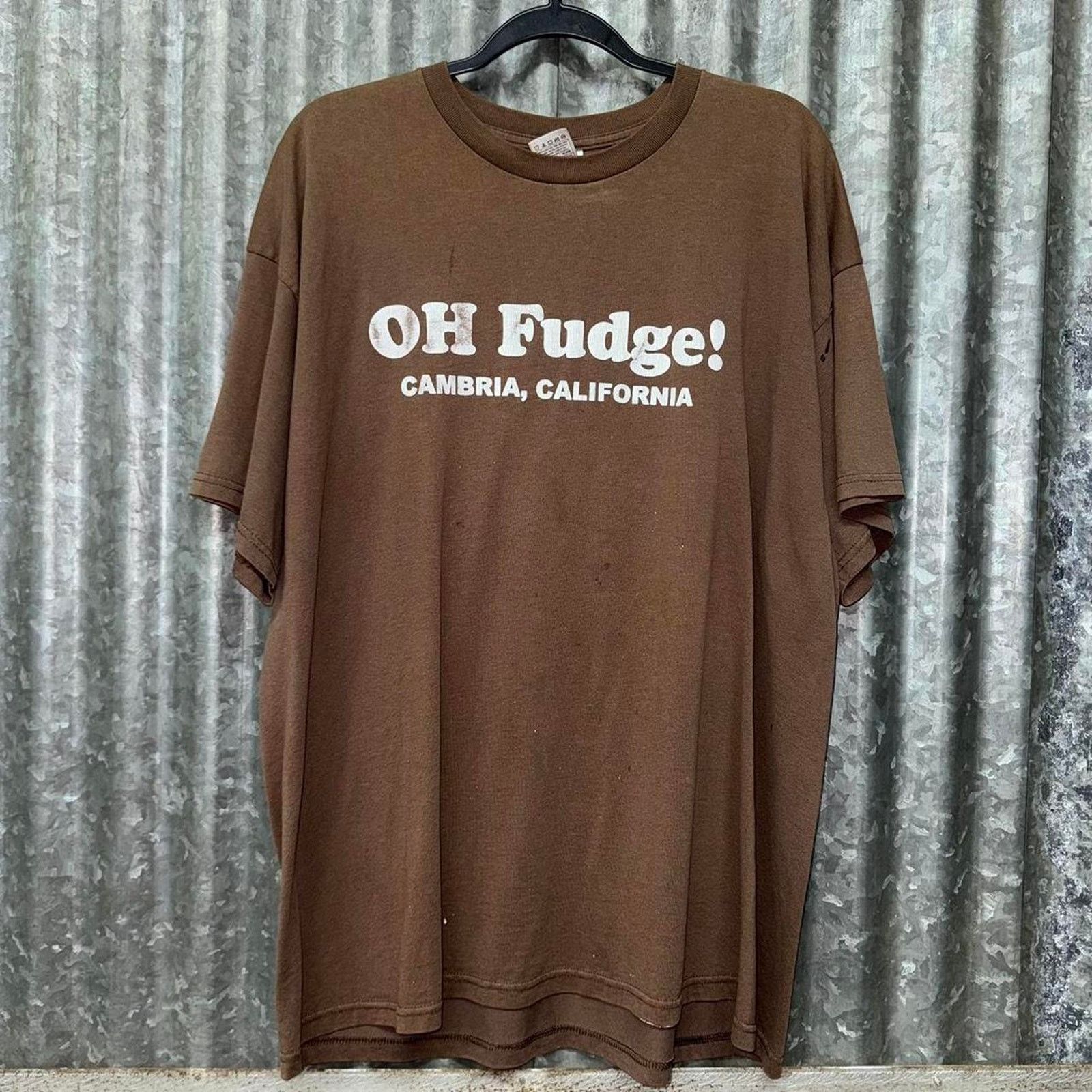 Fruit Of The Loom Vintage y2k oh fudge cambria tourist t-shirt Size US XXL / EU 58 / 5 - 1 Thumbnail