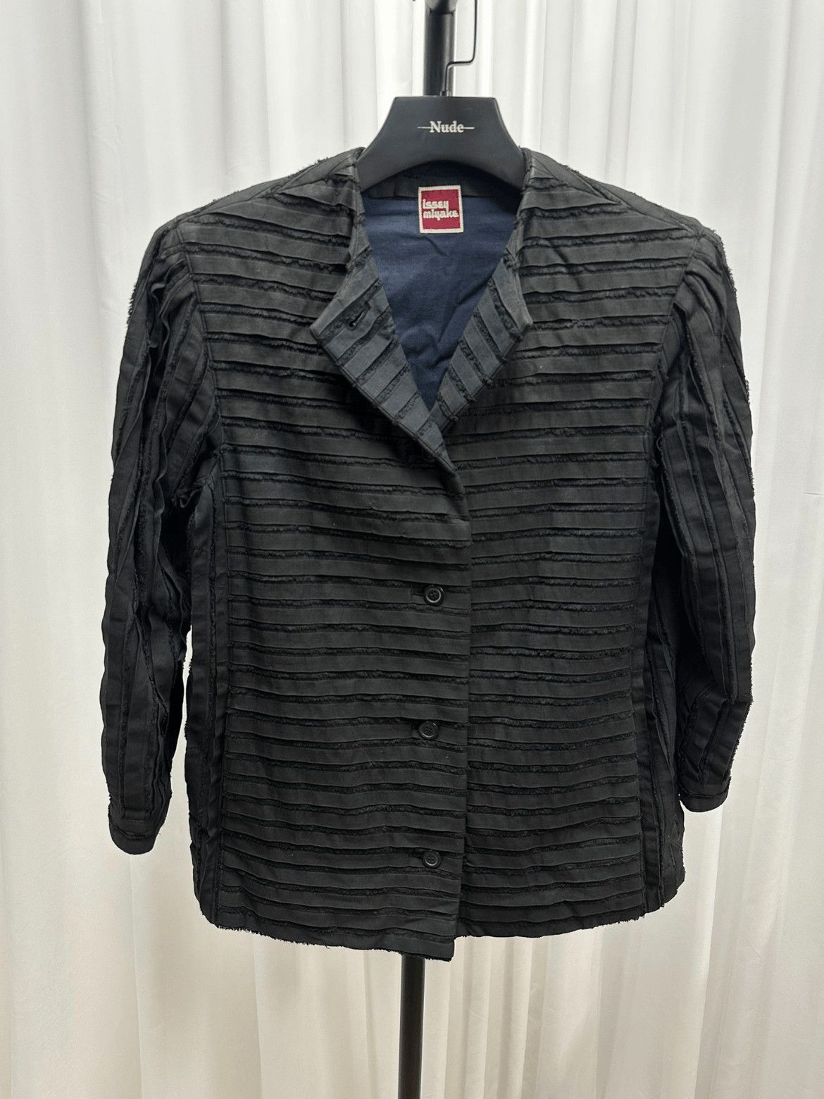 Issey Miyake Sz 9 Issey Miyake 197-2507 Size US M / EU 48-50 / 2 - 4 Thumbnail