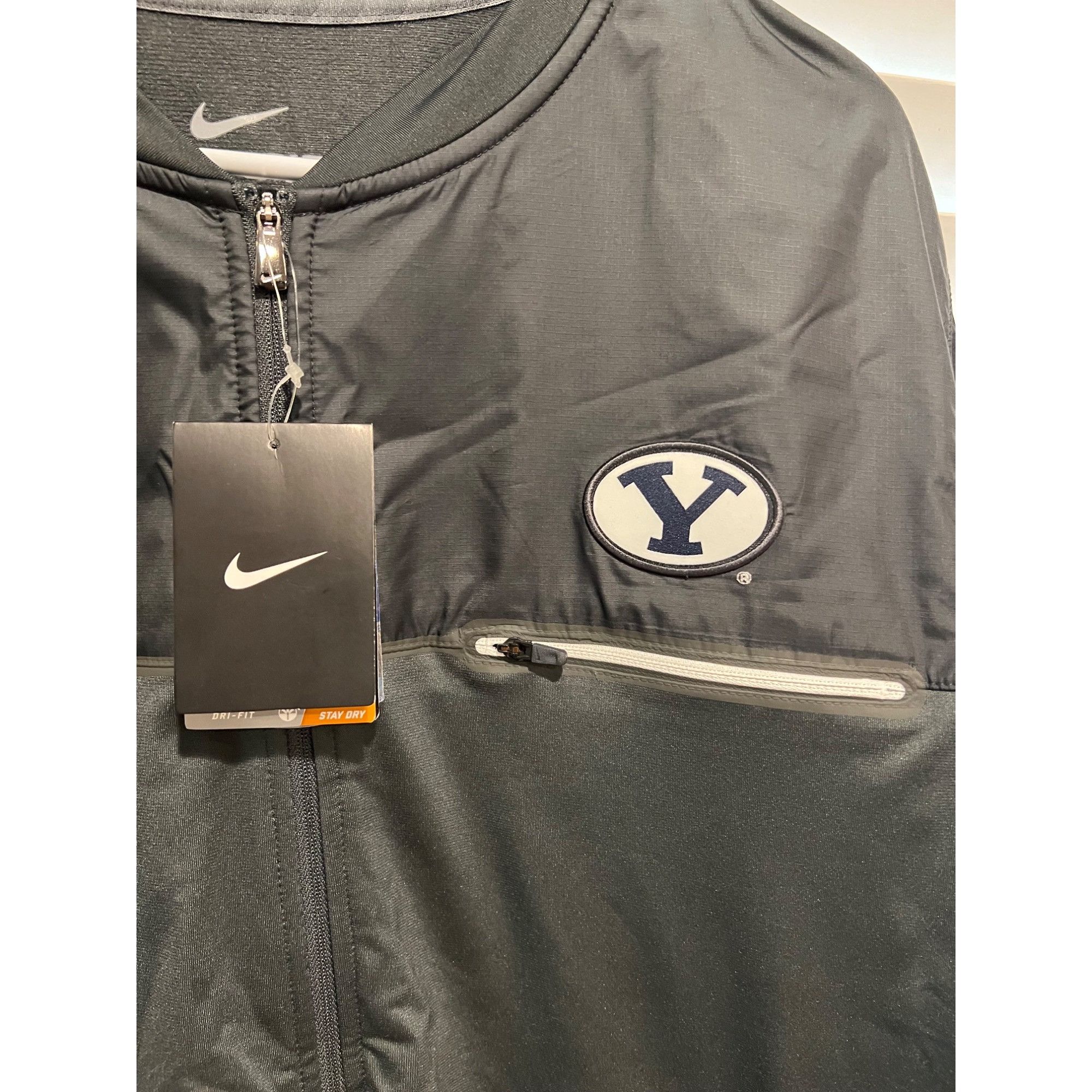 Nike Nike BYU Cougars 1/4 Zip Pullover - Size L NWT Size US L / EU 52-54 / 3 - 2 Thumbnail