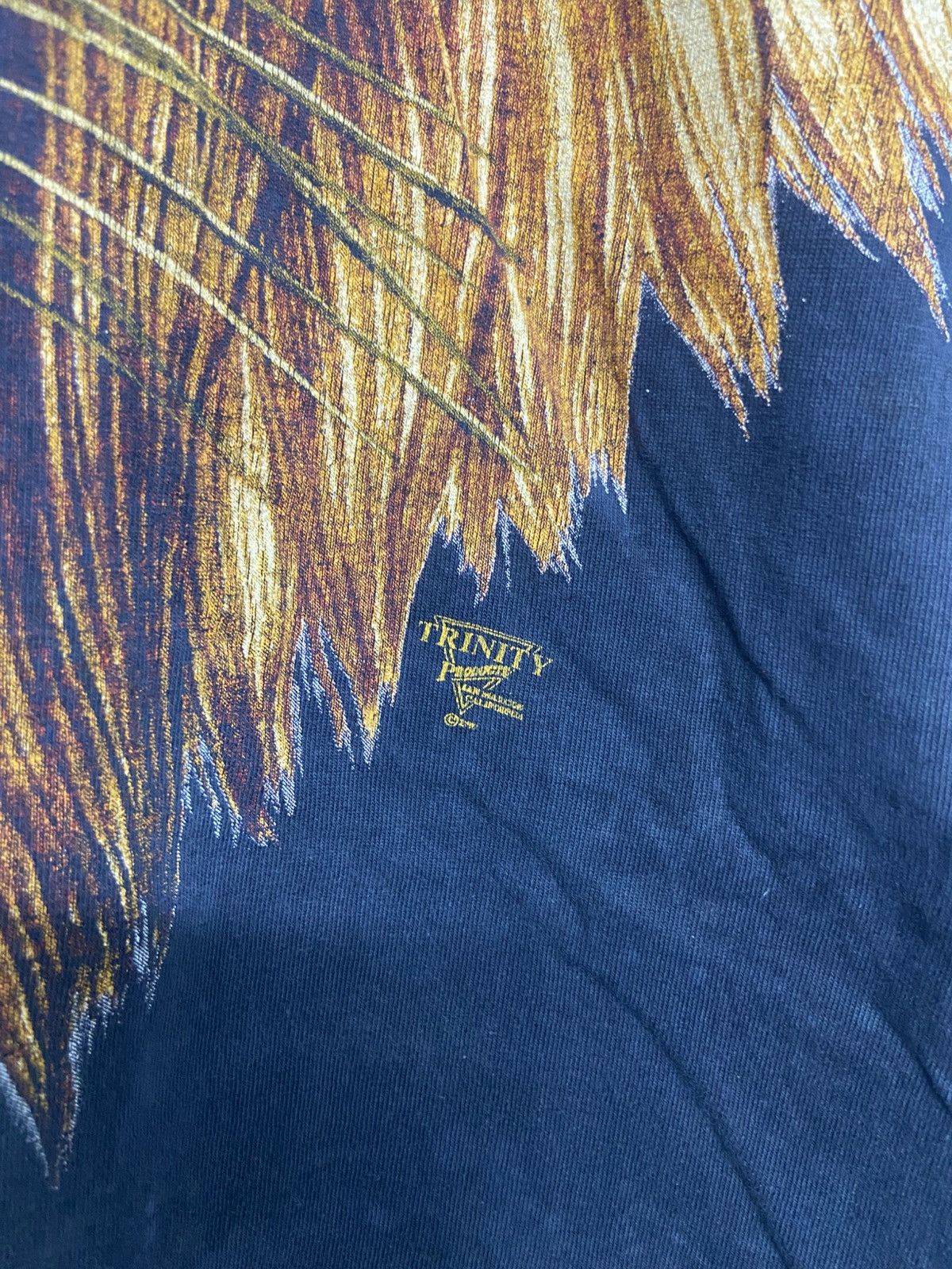 Vintage Vintage Lion King Trinity Sport Sun Faded Tee Size US XL / EU 56 / 4 - 10 Thumbnail