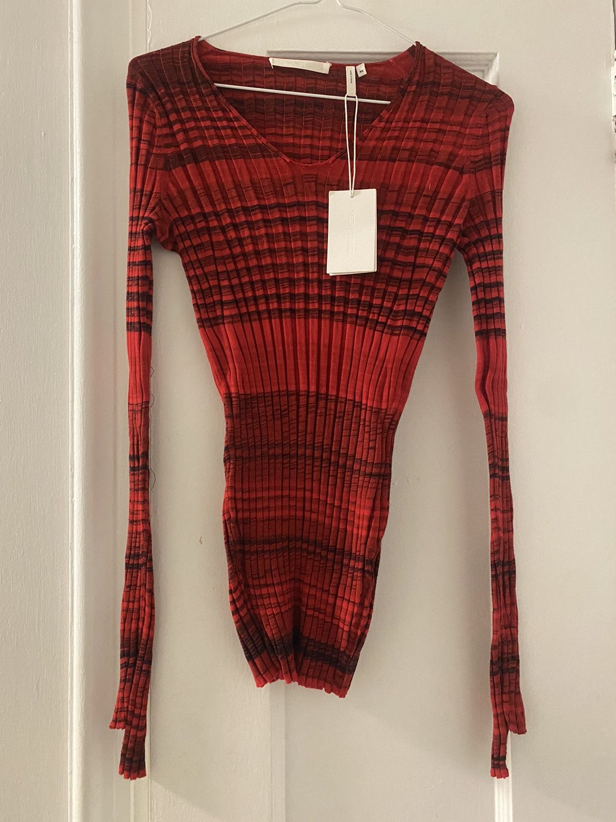 Helmut Lang HELMUT LANG RED/BLACK VNECK KNIT Size XS / US 0-2 / IT 36-38 - 1 Thumbnail