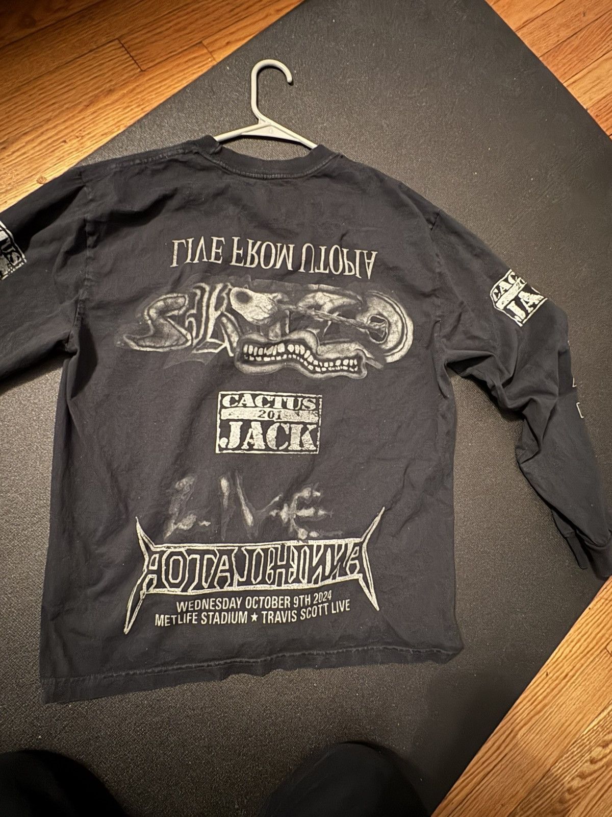 Travis Scott Travis Scott UTOPIA Tour Long Sleeve shirt size 11 Size US L / EU 52-54 / 3 - 3 Thumbnail