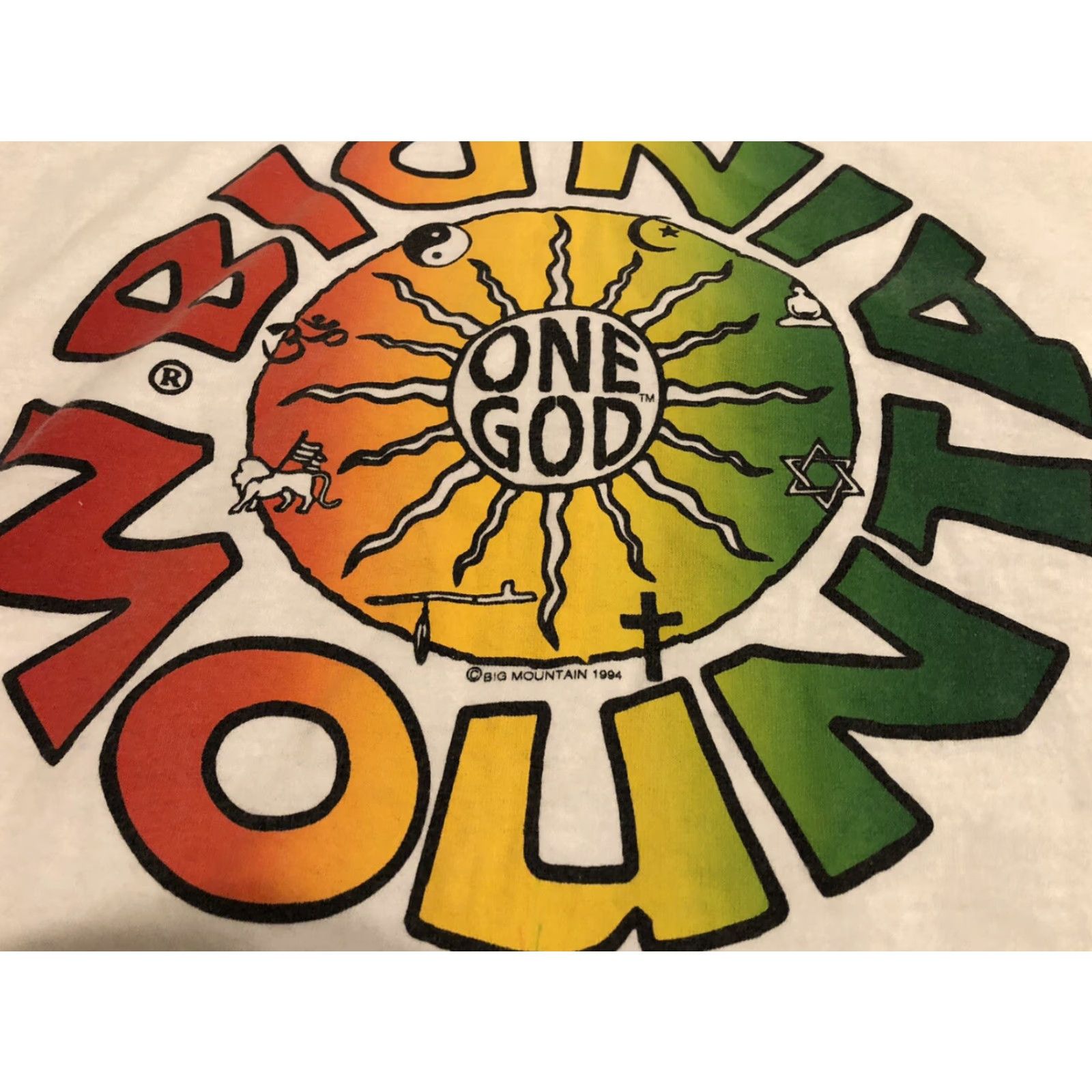 Vintage VINTAGE 1994 Big Mountain One God Reggae Shirt Mens 4XL White Short Sleeve T-Shirt All Sport Big & Tall Size US XXL / EU 58 / 5 - 4 Thumbnail