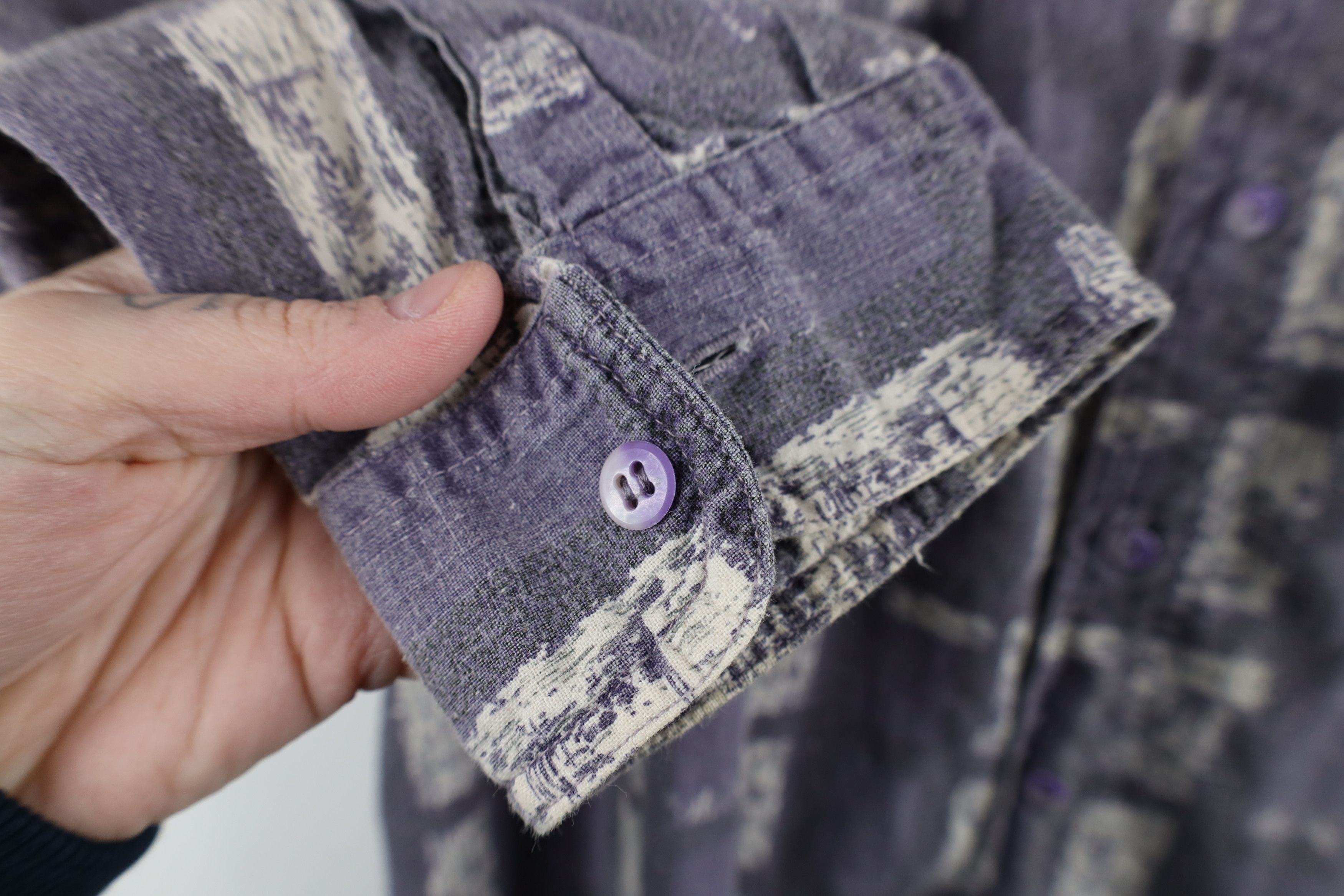 Vintage Vintage 90s Streetwear Faded Stonewash Collared Button Shirt Size US M / EU 48-50 / 2 - 4 Thumbnail