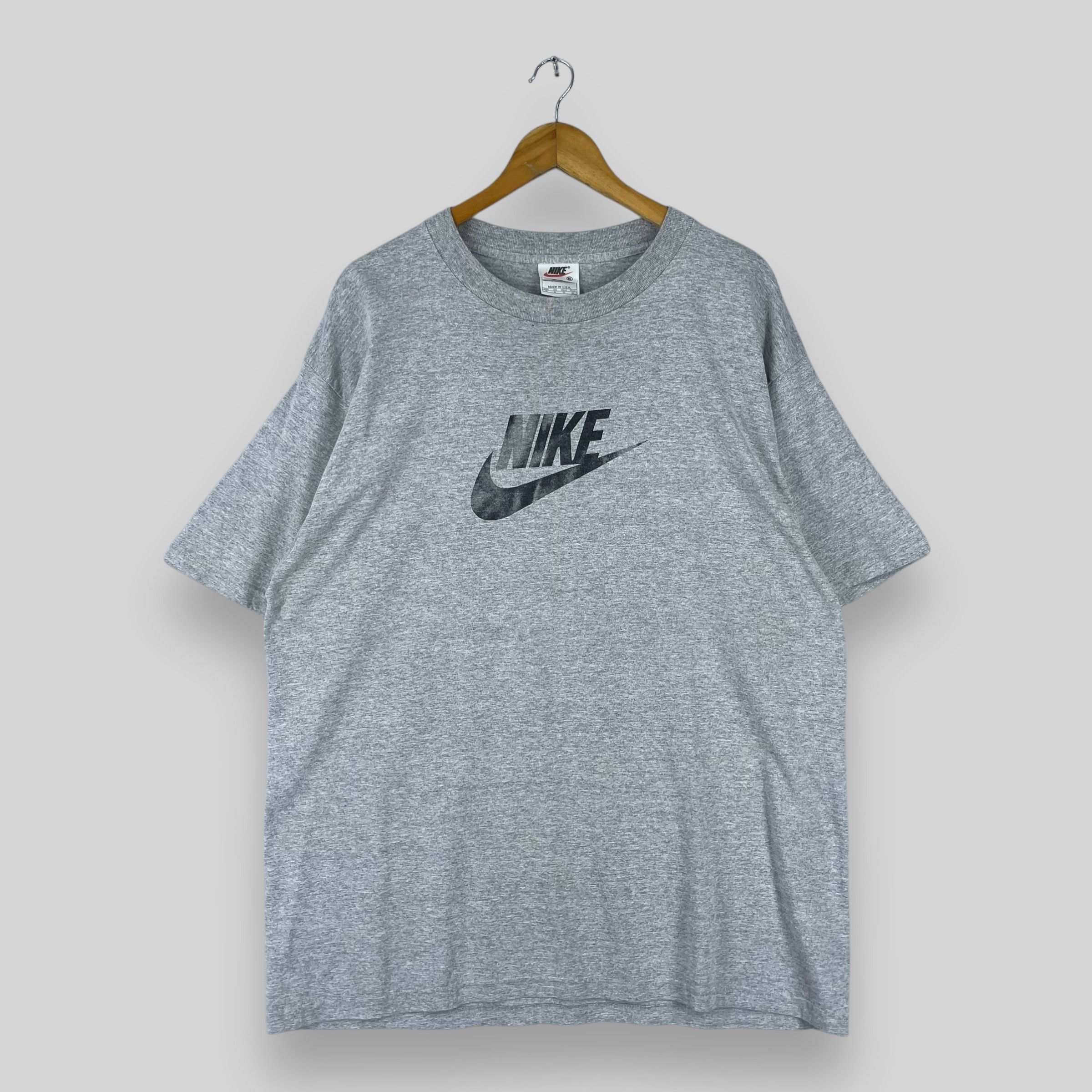 Nike Vintage 90's NIKE Swoosh Big Logo Spellout Tshirt Size US XL / EU 56 / 4 - 1 Thumbnail