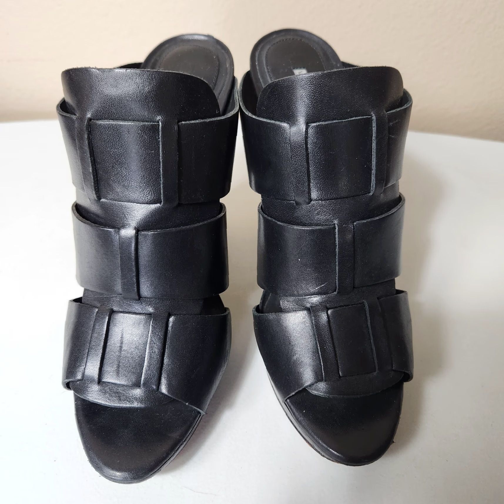 Vera Wang Vera Wang Lavender Black Leather Strappy Peep Toe Platform Block Heels-Size 8.5 Womens Shoes Size US 9 / IT 39 - 4 Thumbnail