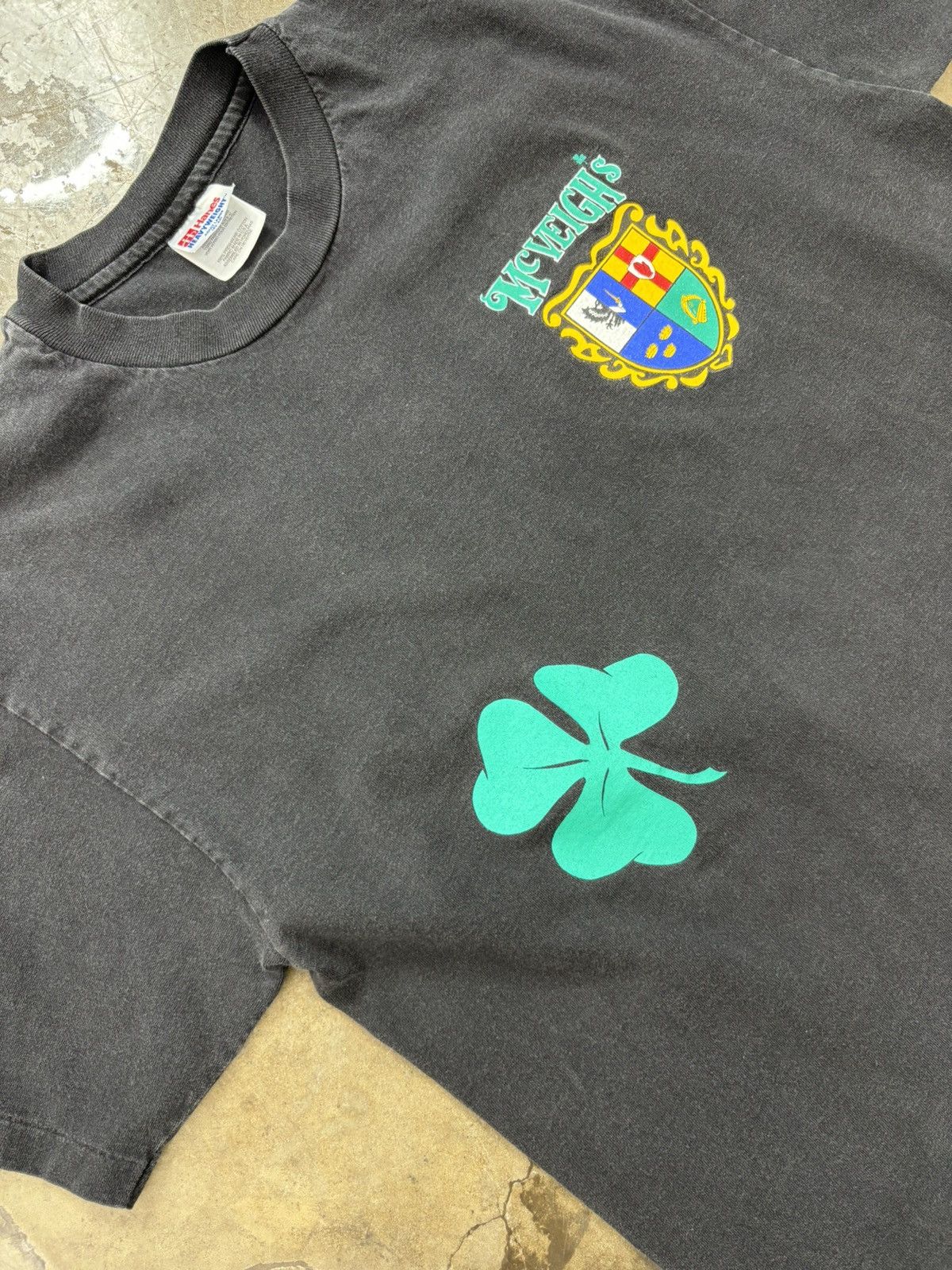 Vintage Vintage McVeigh's Pub Toronto Canada Single Stitch Tee Large Size US L / EU 52-54 / 3 - 4 Thumbnail