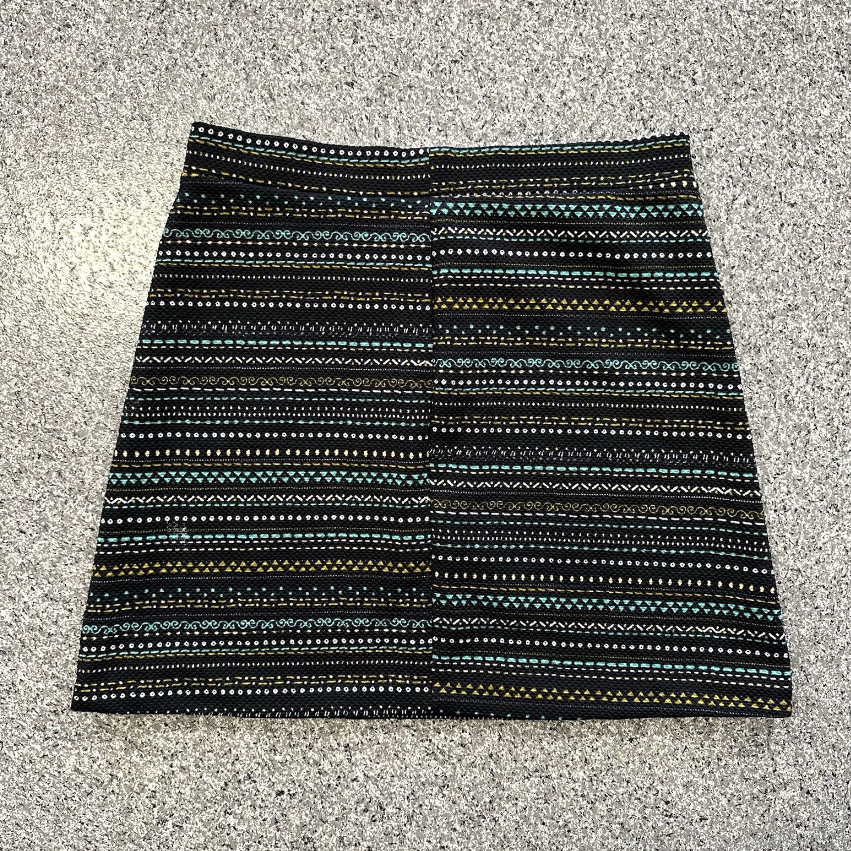H&M H&M Skirt Womens S Mini Black Geometric Striped High Rise Color: Black Size 28" / US 6 / IT 42 - 2 Thumbnail