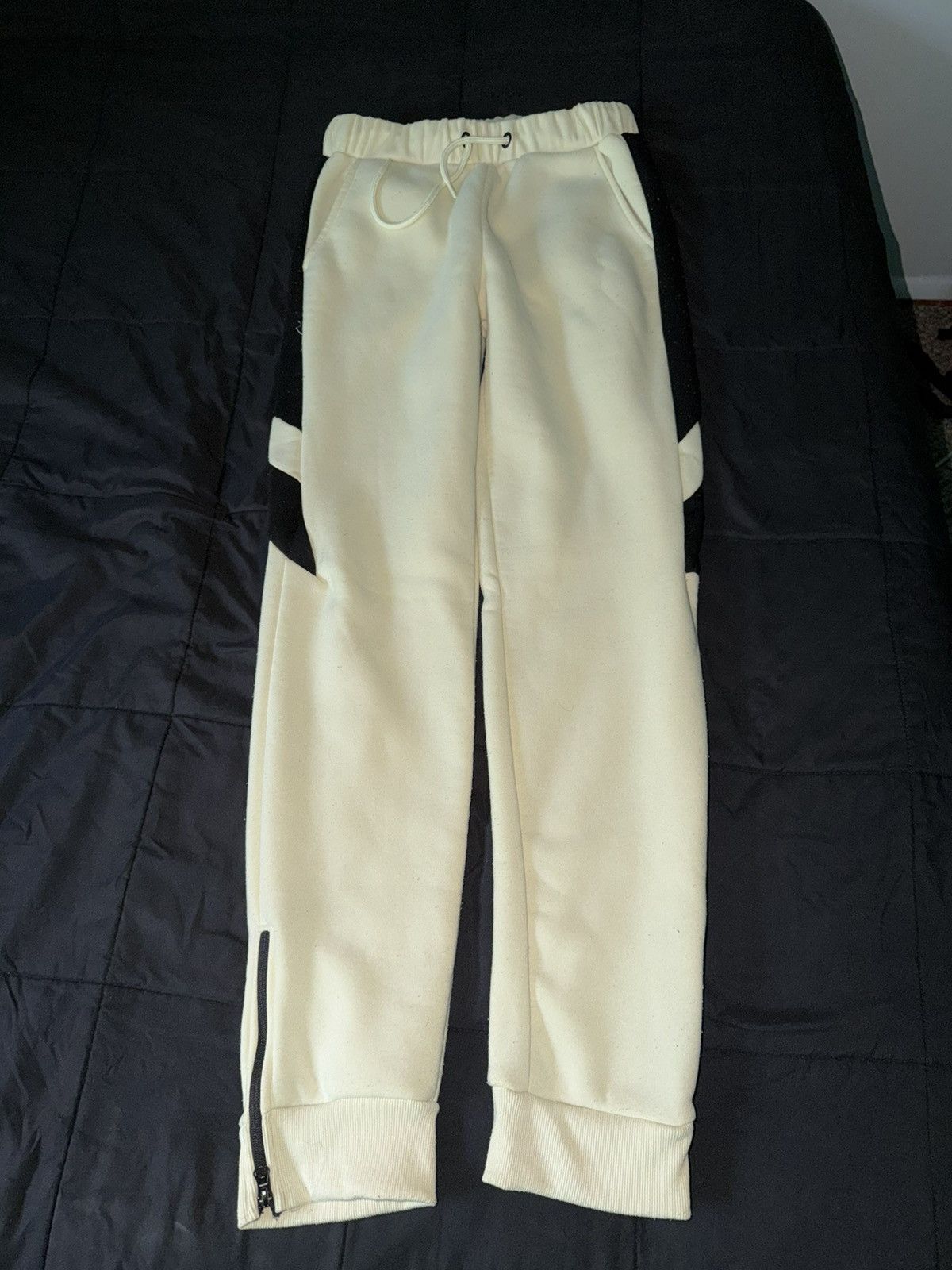 Other Tan/beige + black joggers Size US 31 - 1 Thumbnail