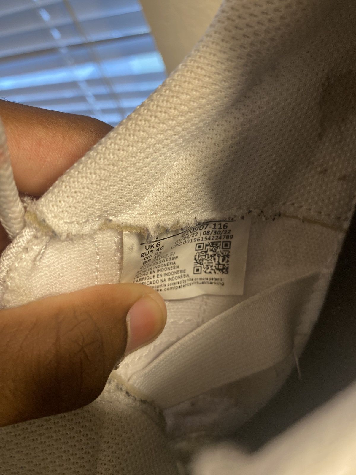 Jordan Brand Jordan 11 CMFT Low Size US 7 / EU 40 - 7 Thumbnail