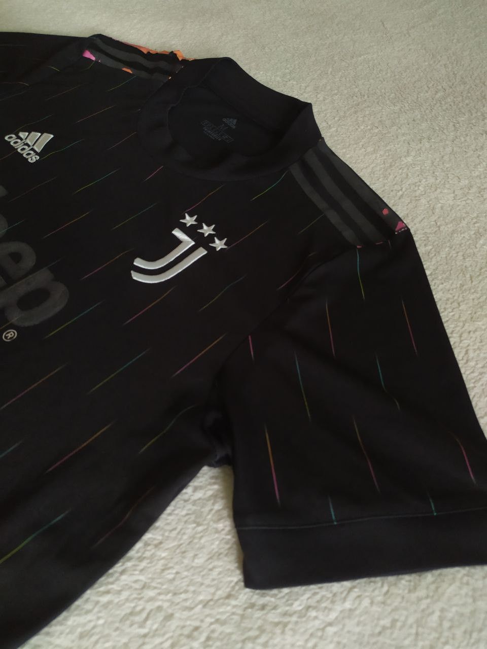 Adidas Soccer Jersey Juventus 21/22 Size US M / EU 48-50 / 2 - 4 Thumbnail