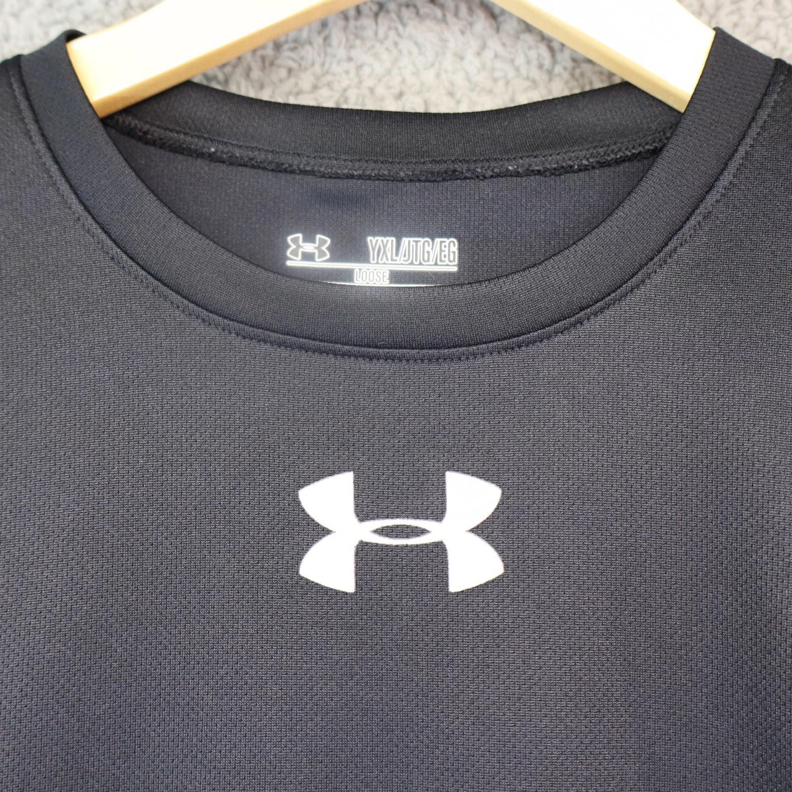 Under Armour Under Armour XL Youth Boys Compression Shirt Black Size US XL / EU 56 / 4 - 3 Thumbnail