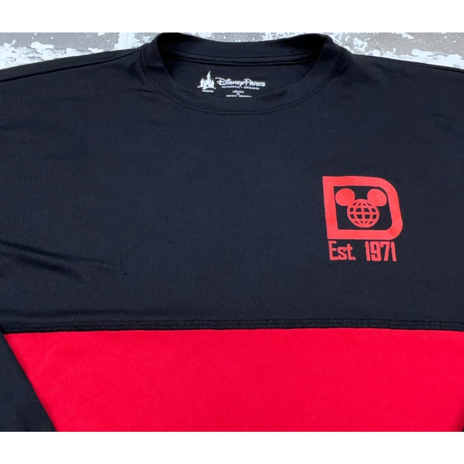 Disney Disney Spirit Jersey Shirt Women M Red Black Tee Polyester Performance Jersey All Seasons Casual Classic Theme 90s Womens Size M / US 6-8 / IT 42-44 - 4 Thumbnail