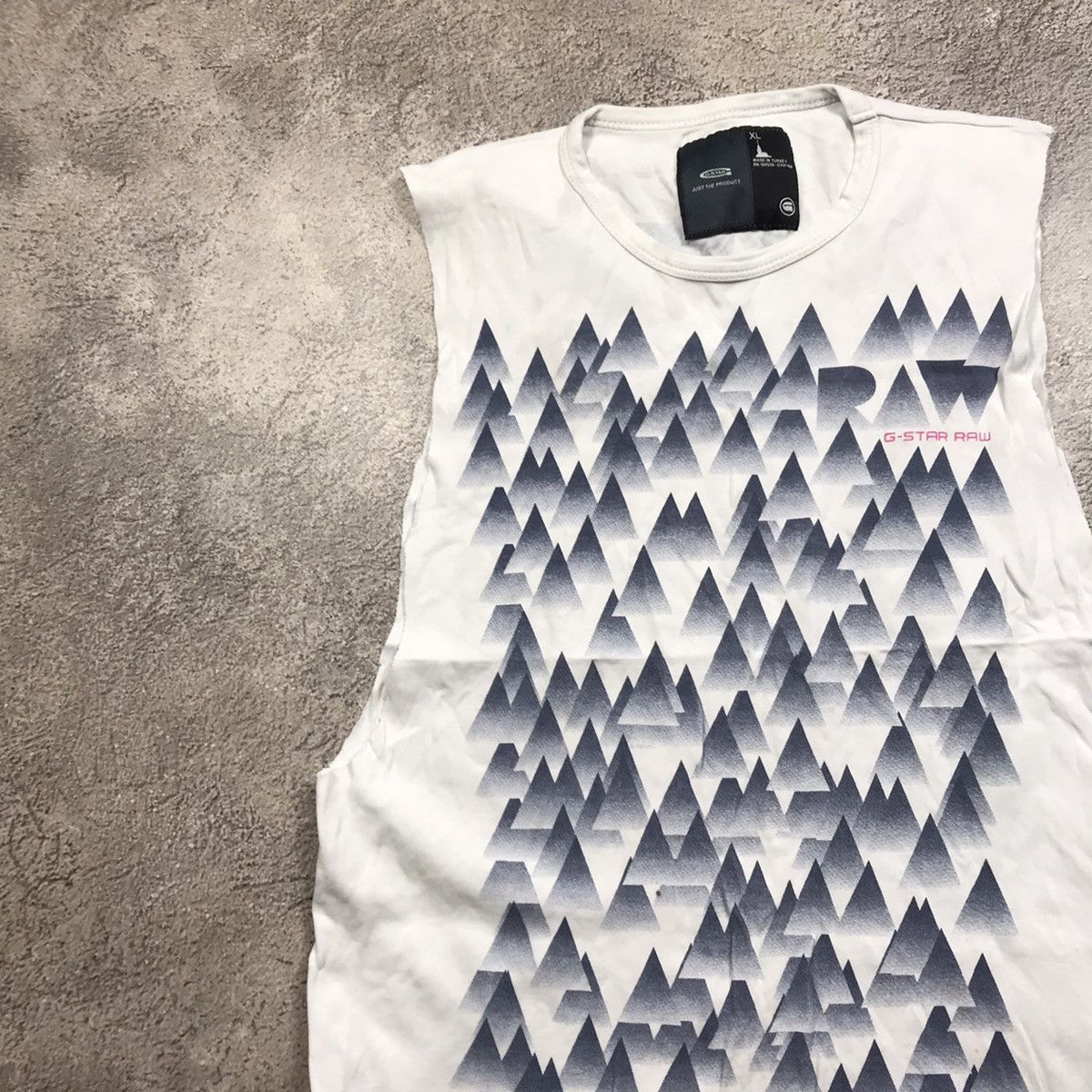 Vintage Vintage 90s All Over Print Graphic Tank Top Streetwear L Size US L / EU 52-54 / 3 - 2 Thumbnail