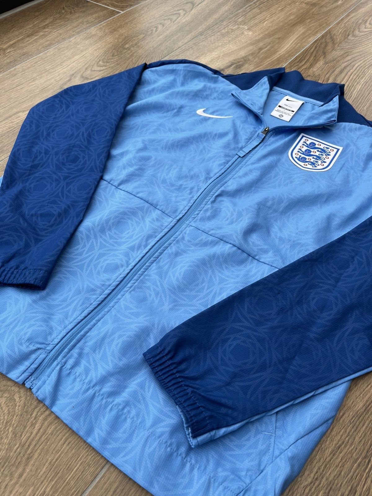 Nike Nike England Trainingsjacke | S | Babyblau & Dunkelblau Size US S / EU 44-46 / 1 - 5 Thumbnail