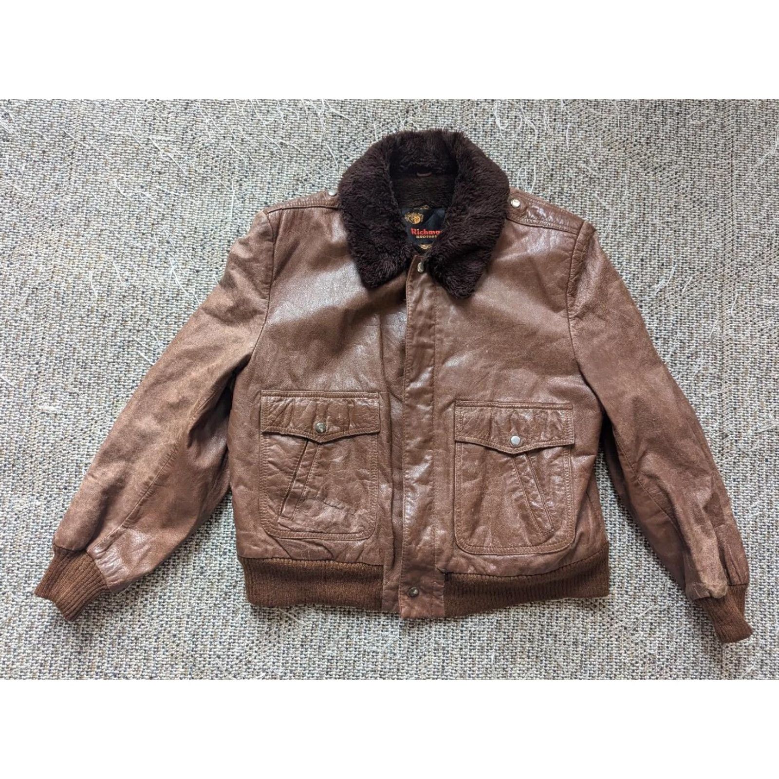 Vintage VINTAGE Richman Brothers leather bomber Jacket M 40-42 Brown Mens Vintage 1970s Flight Flyers Patina faux mouton collar Four front pockets Size US M / EU 48-50 / 2 - 5 Thumbnail