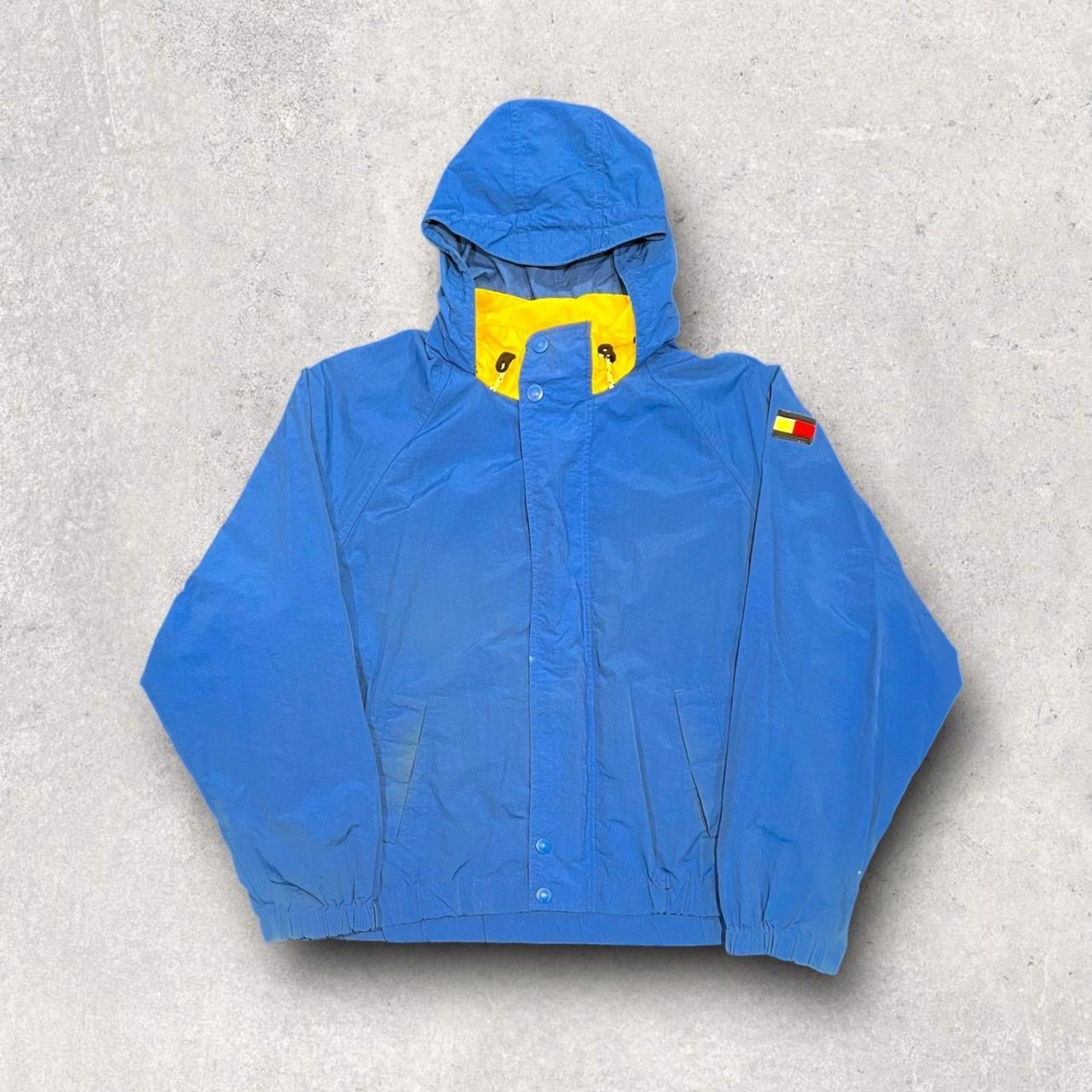 Tommy Hilfiger Tommy Hilfiger Vintage Blue Windbreaker w Patch of Flag Logo Size US XXL / EU 58 / 5 - 1 Thumbnail