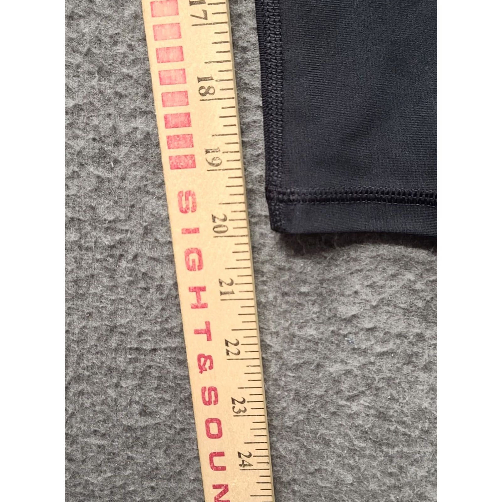 Under Armour Under Armour Compression Leggings Womens XS High Rise Capri HeatGear Gymwear Capri Leggings Slim Black Adults Girls Mens Womens Size 26" / US 2 / IT 38 - 6 Thumbnail