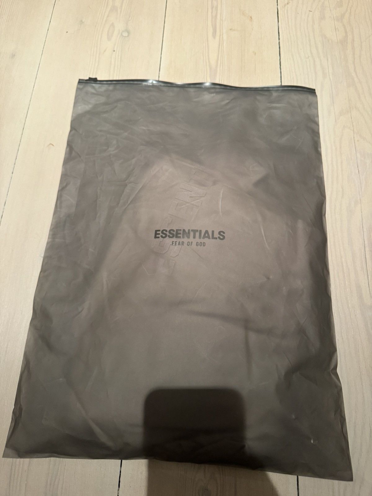 Essentials × Fear of God Fear of god essentials t shirt smoke Size US L / EU 52-54 / 3 - 4 Thumbnail