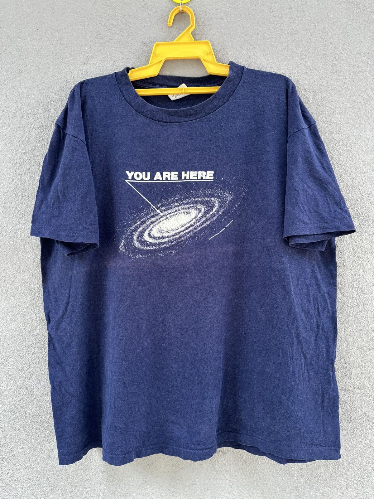 Arts & Science Vintage 90s YOU ARE HERE 81 Harrell Graham Sun Faded Tee Size US XL / EU 56 / 4 - 1 Thumbnail