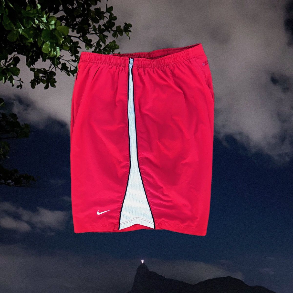 Nike Nike vintage shorts Size US 38 / EU 54 - 1 Thumbnail