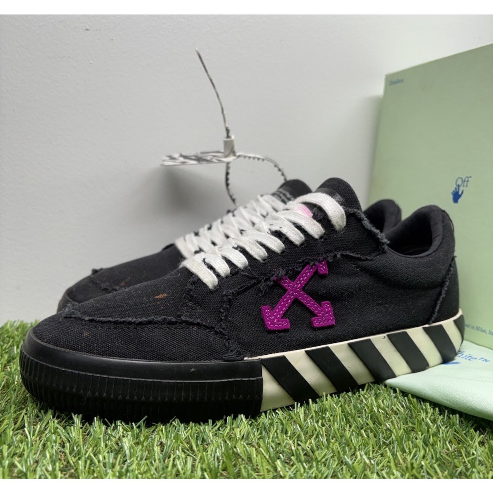 Off-White Vulc Sneaker Black, Purple