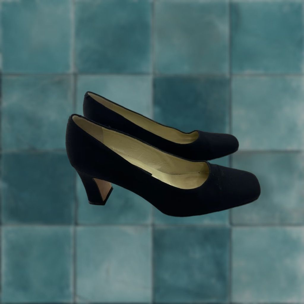 Vintage VINTAGE Women's 7.5 Pumps Black Leather Suede Dress Heels Italy Classic Block Toe Business Casual Party Size M / US 6-8 / IT 42-44 - 1 Thumbnail