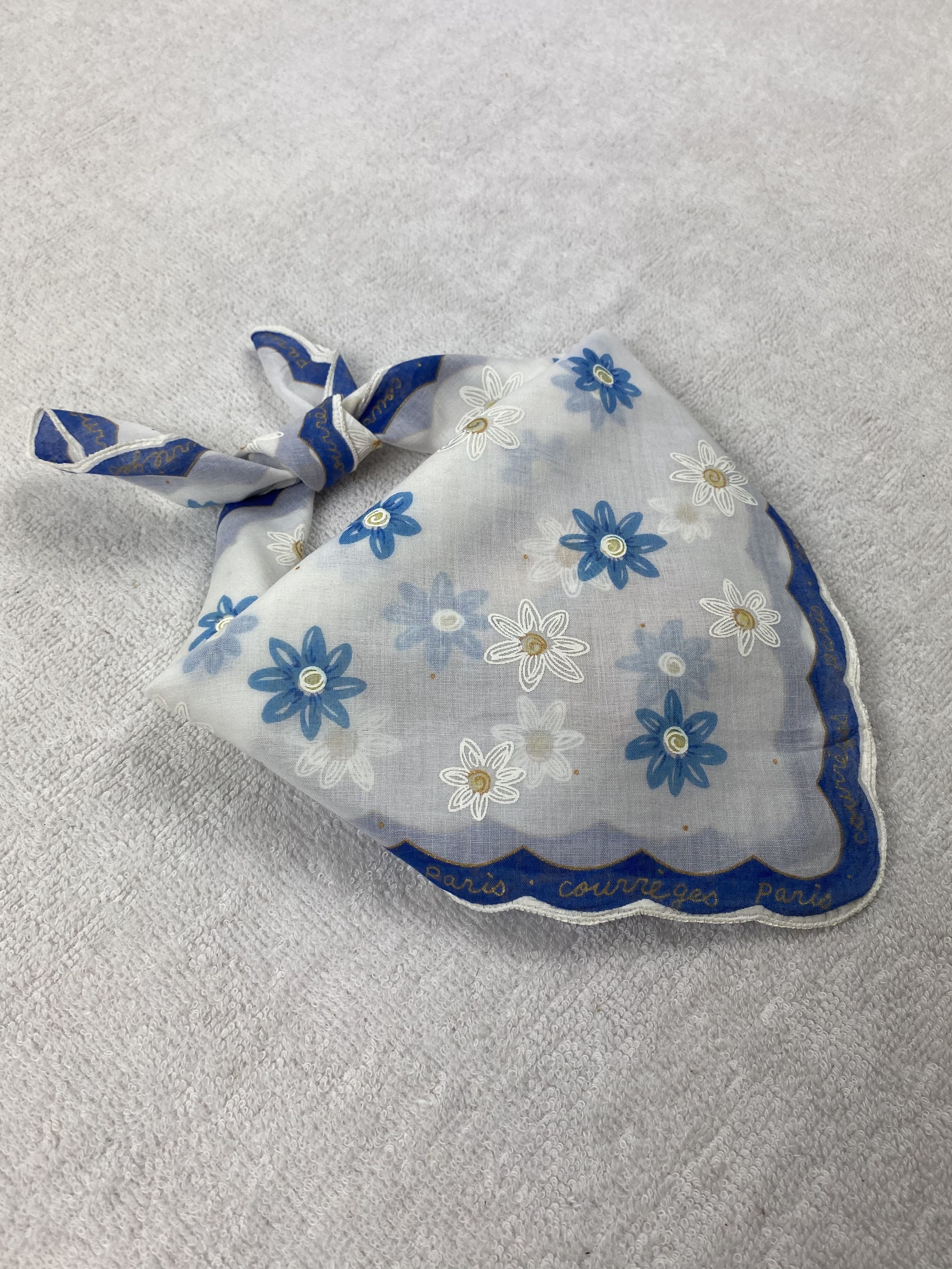 Courreges Courreges Handkerchief / Bandana / Neckerchief Size ONE SIZE - 1 Thumbnail