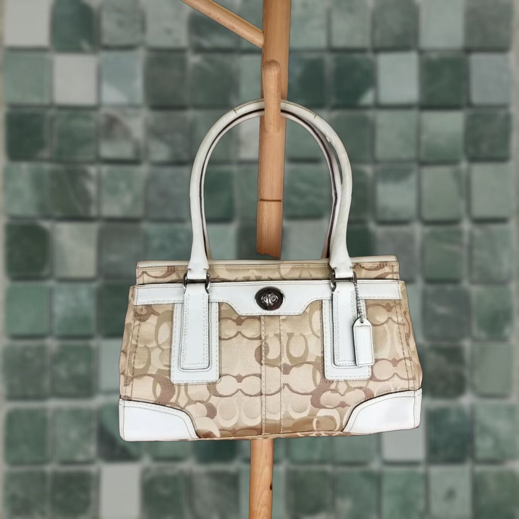 Coach VINTAGE COACH BEIGE SHOULDER HANDBAG SZ 12"X8"X3" Women Bag, Checkered Leather PVC, Lined, Shoulder Bag, 90s, Mens Womens Size ONE SIZE - 1 Thumbnail