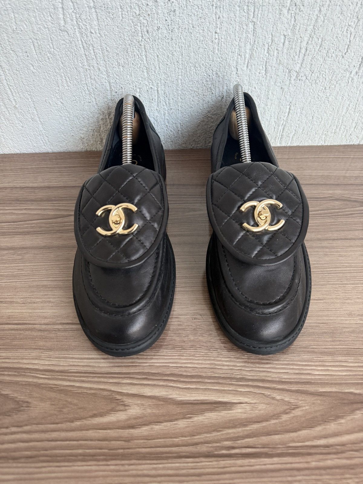 Chanel Quilted flap turnlock CC loafers Size US 9 / IT 39 - 3 Thumbnail