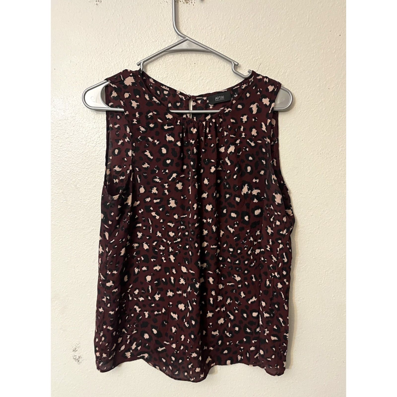 Apt. 9 Apt. 9 Maroon Animal Patterned Sleeveless Top Large Round Neck Sleeveless Blouse Women L Size L / US 10 / IT 46 - 2 Thumbnail