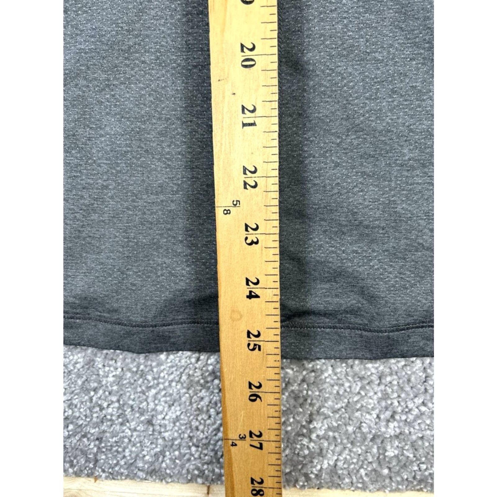 Under Armour Under Armour Shirt Womens Small Gray Heatgear Pullover Running Size S / US 4 / IT 40 - 8 Thumbnail